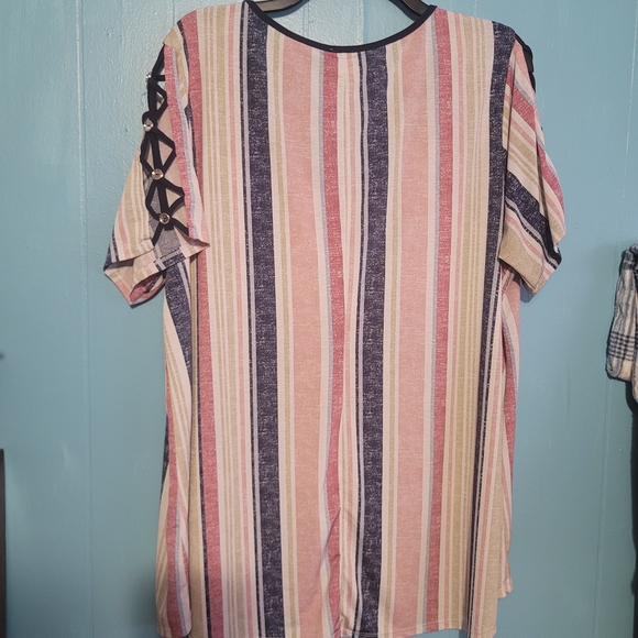 Naif Striped Short-Sleeve Women’s Top in Pink and Navy - Picture 3 of 5